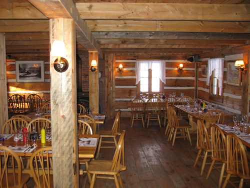 La salle de 65 places de la cabane à sucre