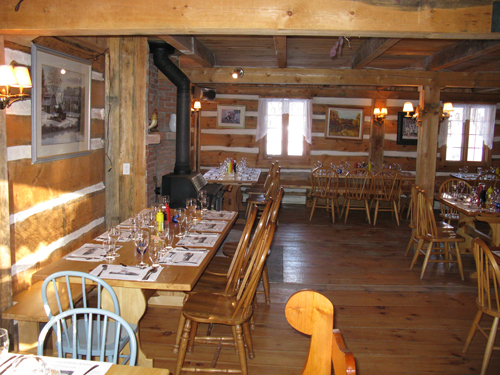 La salle de 65 places de la cabane à sucre